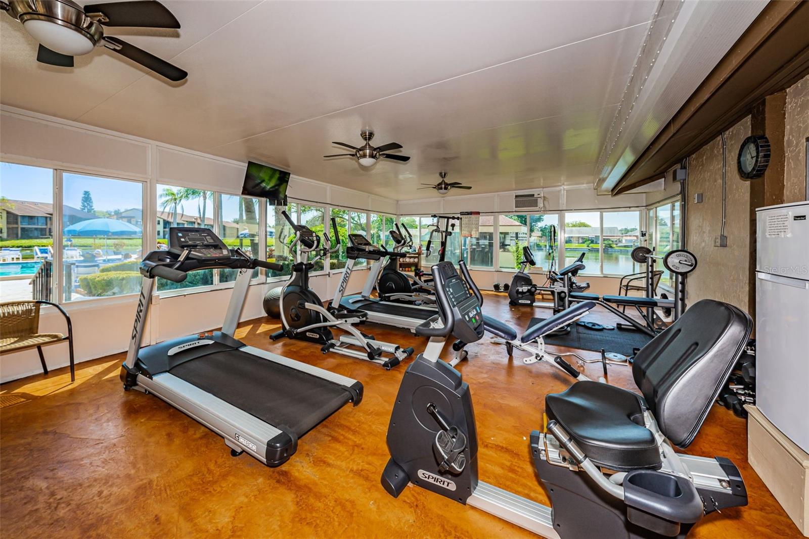 BEACON LAKES CONDO 05 01 - Residential