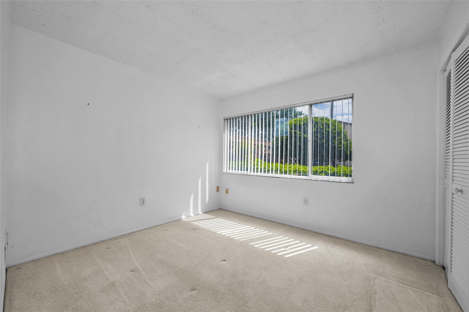 BEACON LAKES CONDO 05 01 - Residential