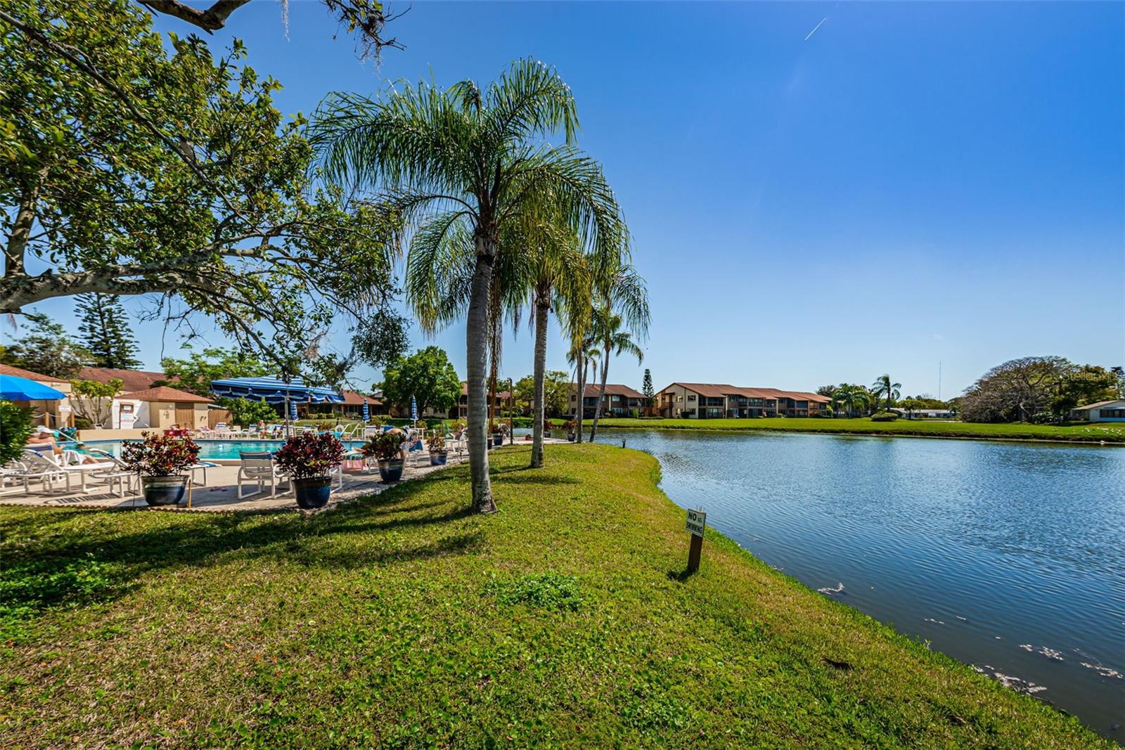 BEACON LAKES CONDO 05 01 - Residential