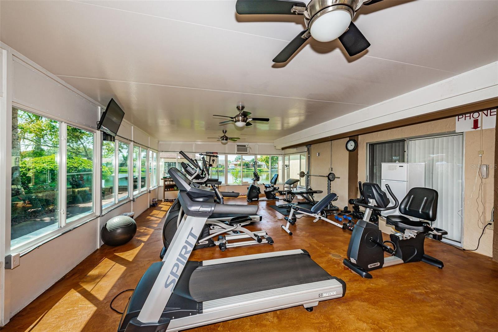 BEACON LAKES CONDO 05 01 - Residential