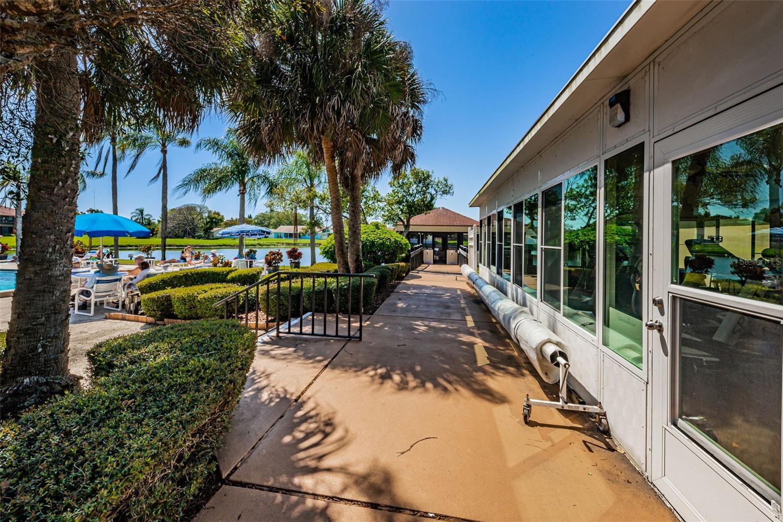 BEACON LAKES CONDO 05 01 - Residential