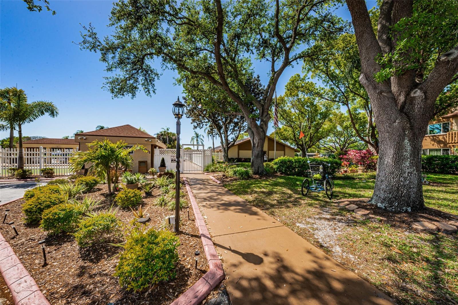 BEACON LAKES CONDO 05 01 - Residential