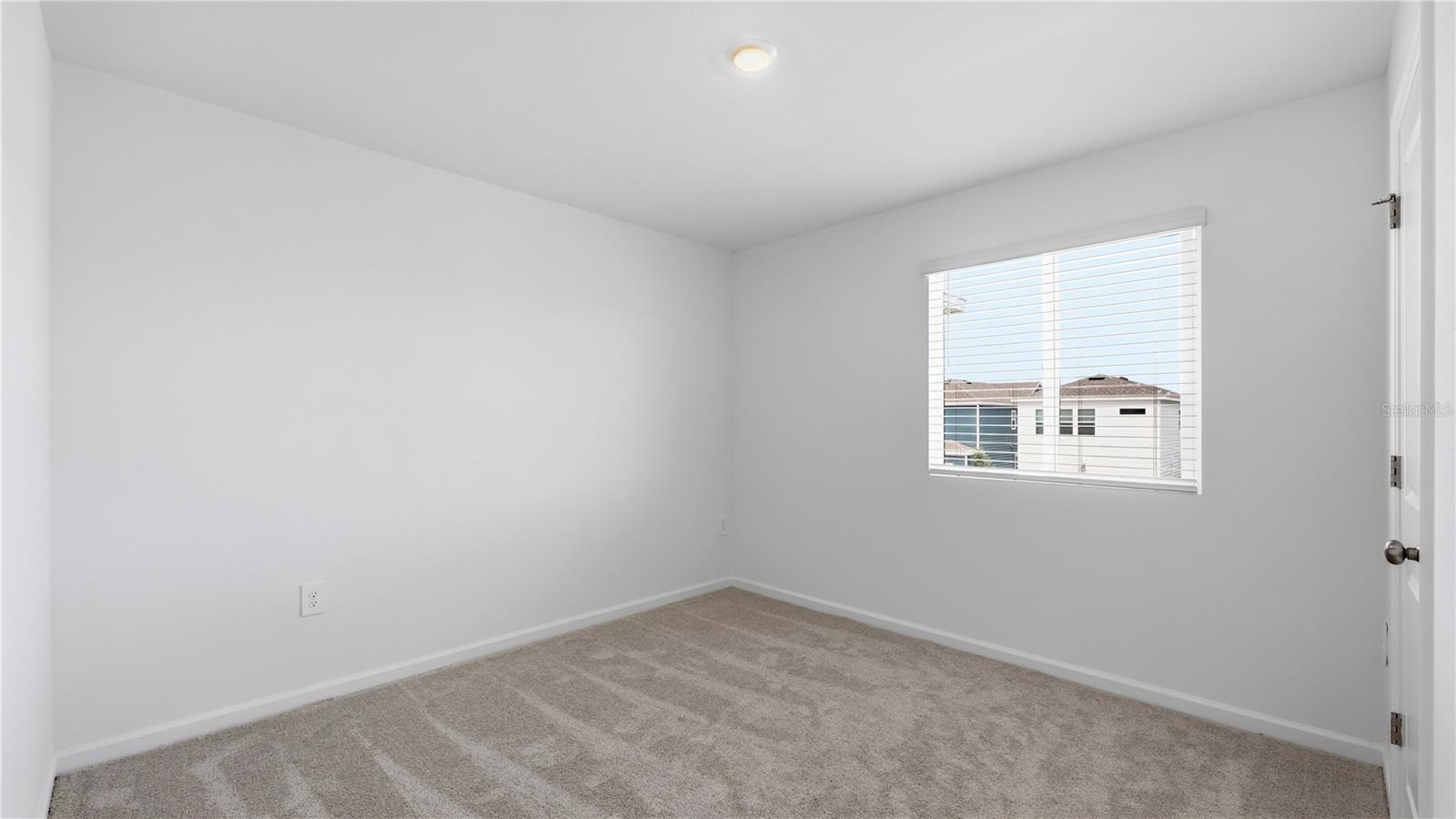 CROSSPRAIRIE 25 TH - Residential Lease