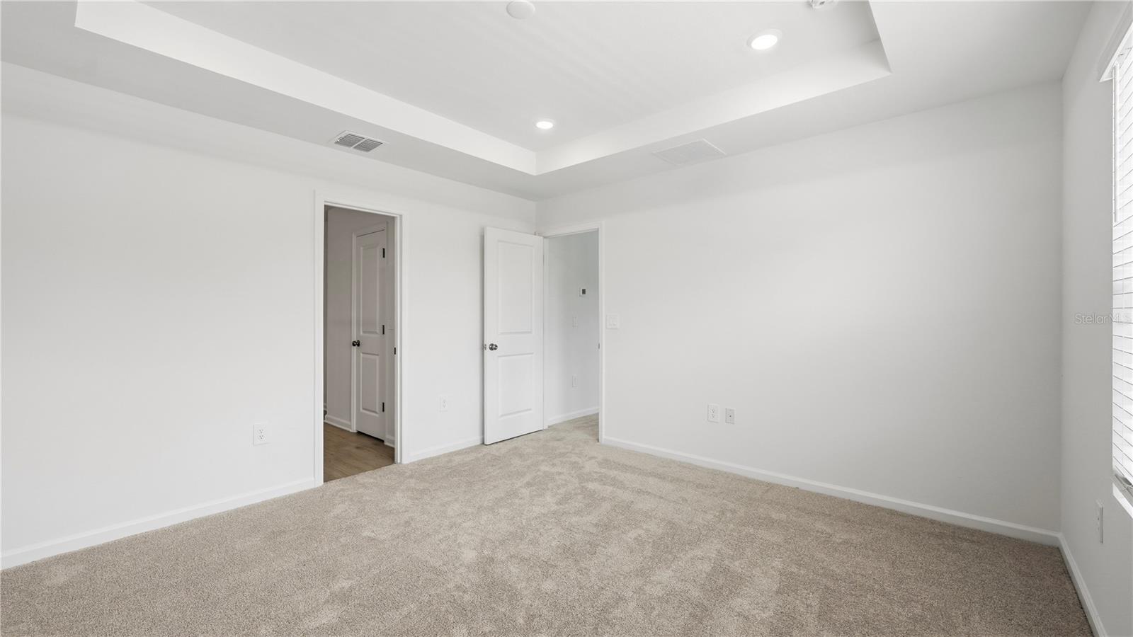 CROSSPRAIRIE 25 TH - Residential Lease