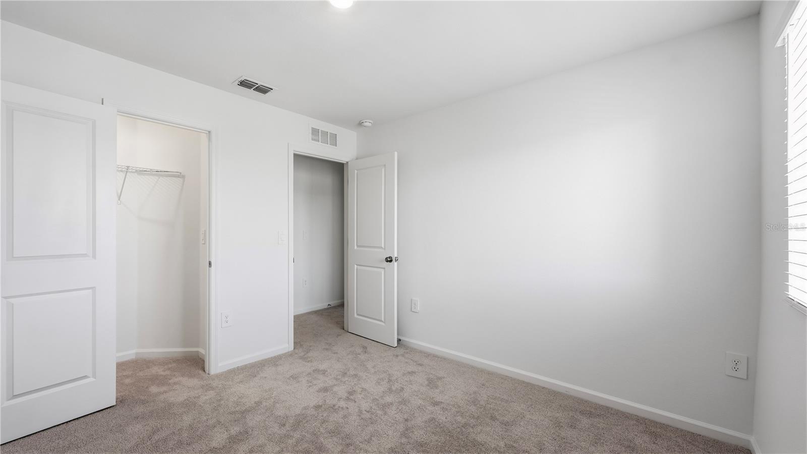 CROSSPRAIRIE 25 TH - Residential Lease