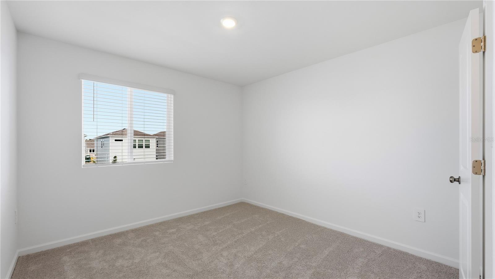 CROSSPRAIRIE 25 TH - Residential Lease