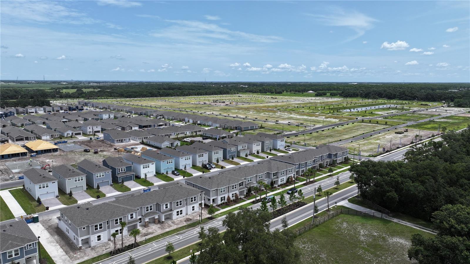 CROSSPRAIRIE 25 TH - Residential Lease