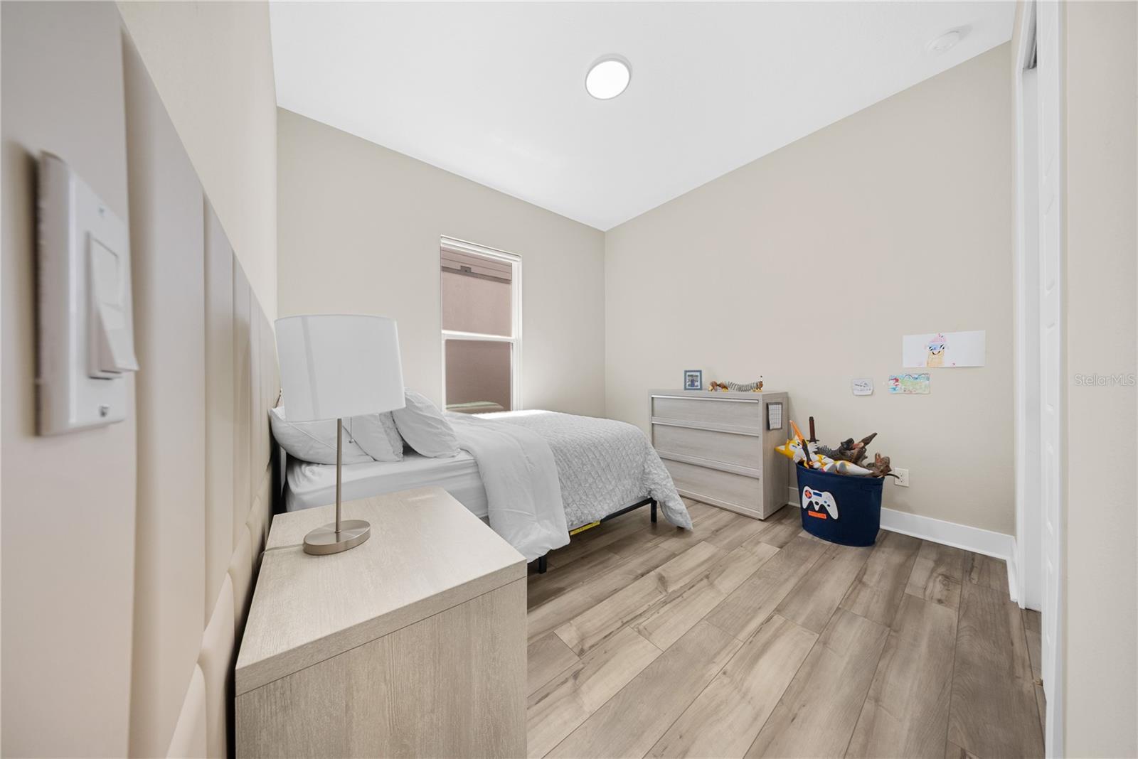 SILVERLEAF RESERVE/HAMLIN PH 2 - Residential Lease