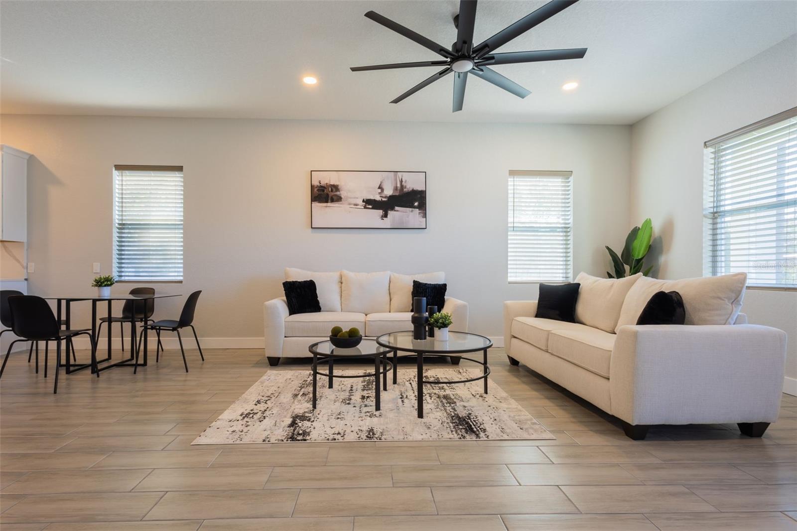 SUNSHINE RANCHES #2 - Residential Lease