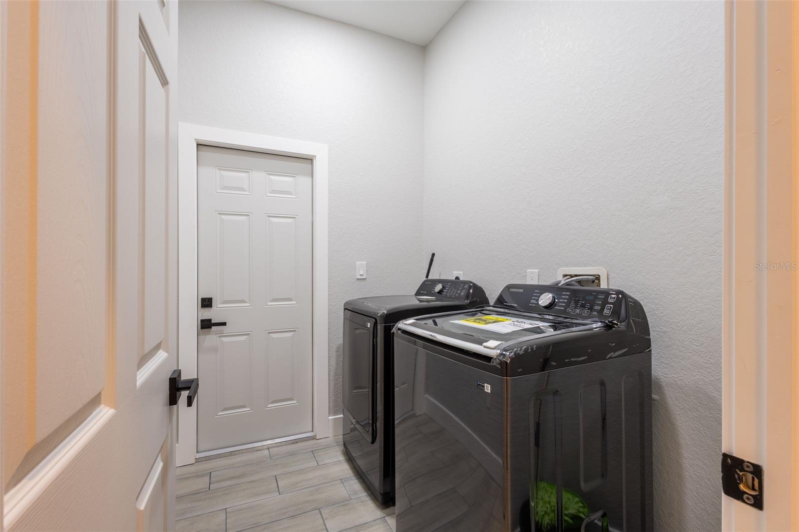 SUNSHINE RANCHES #2 - Residential Lease