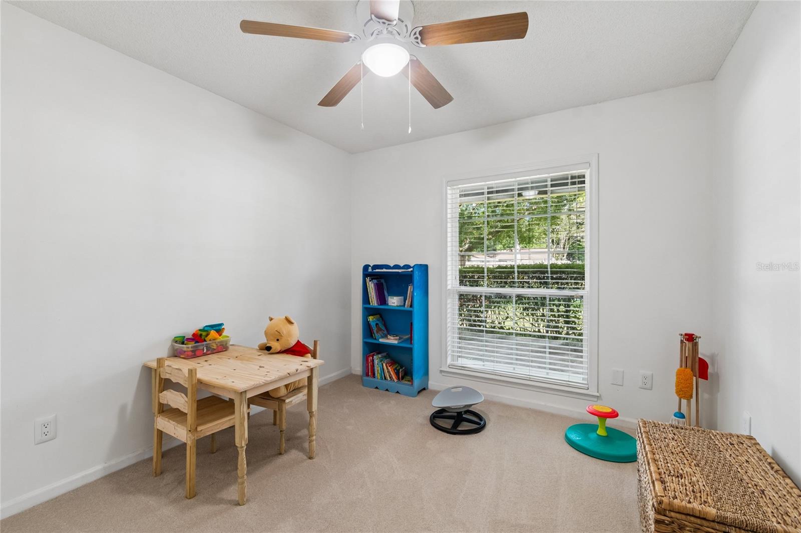 HOOD LANDING LAKES - Residential
