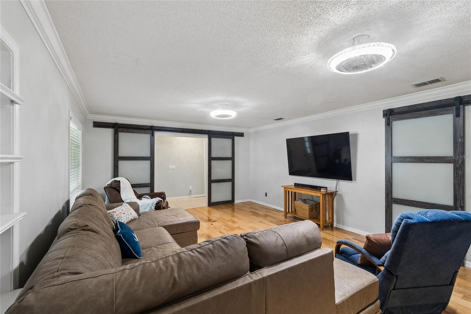 HOOD LANDING LAKES - Residential
