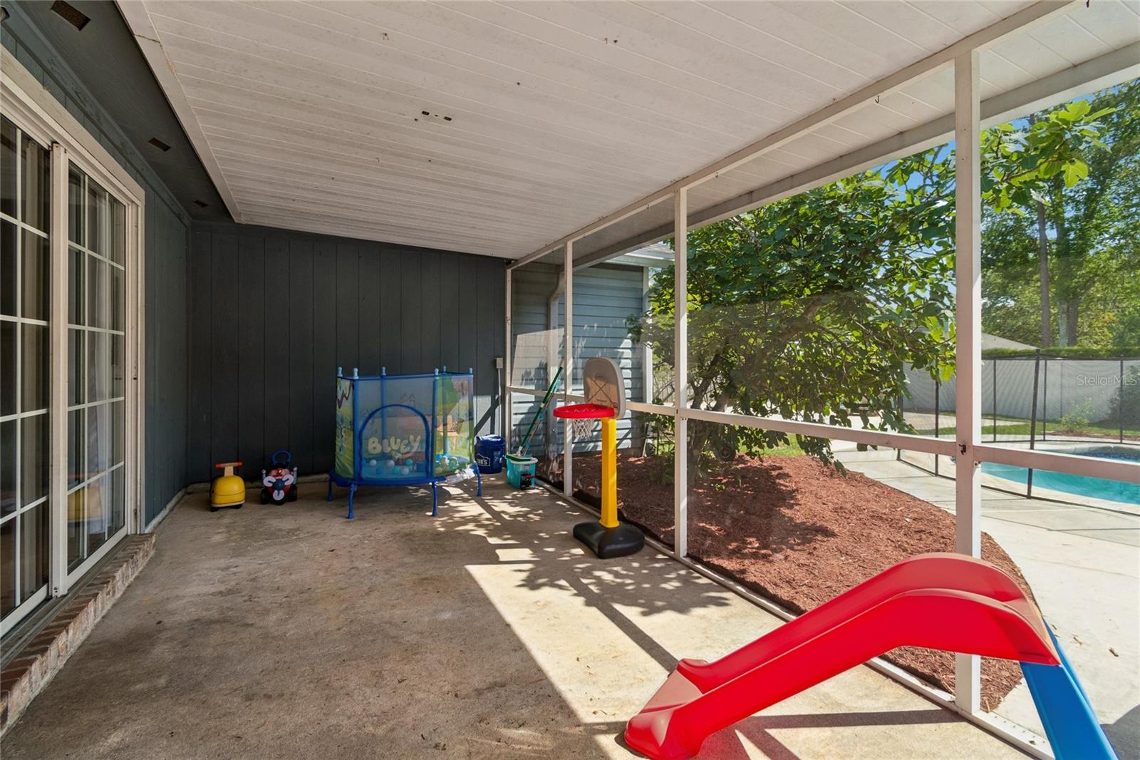 HOOD LANDING LAKES - Residential