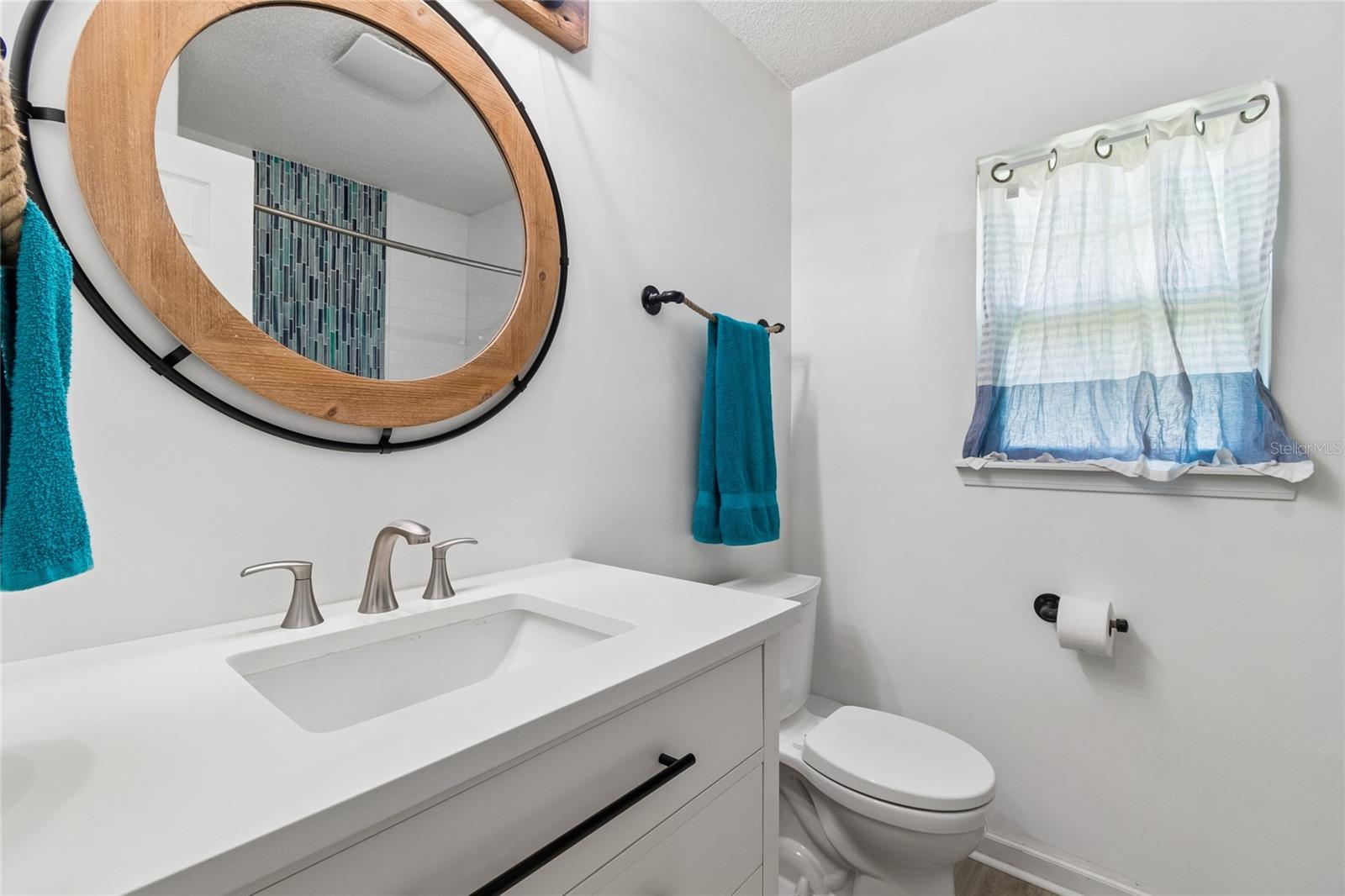 HOOD LANDING LAKES - Residential