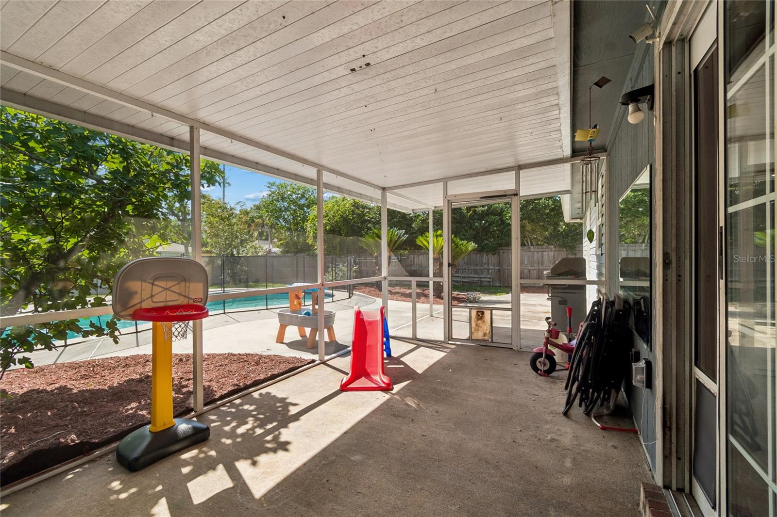 HOOD LANDING LAKES - Residential