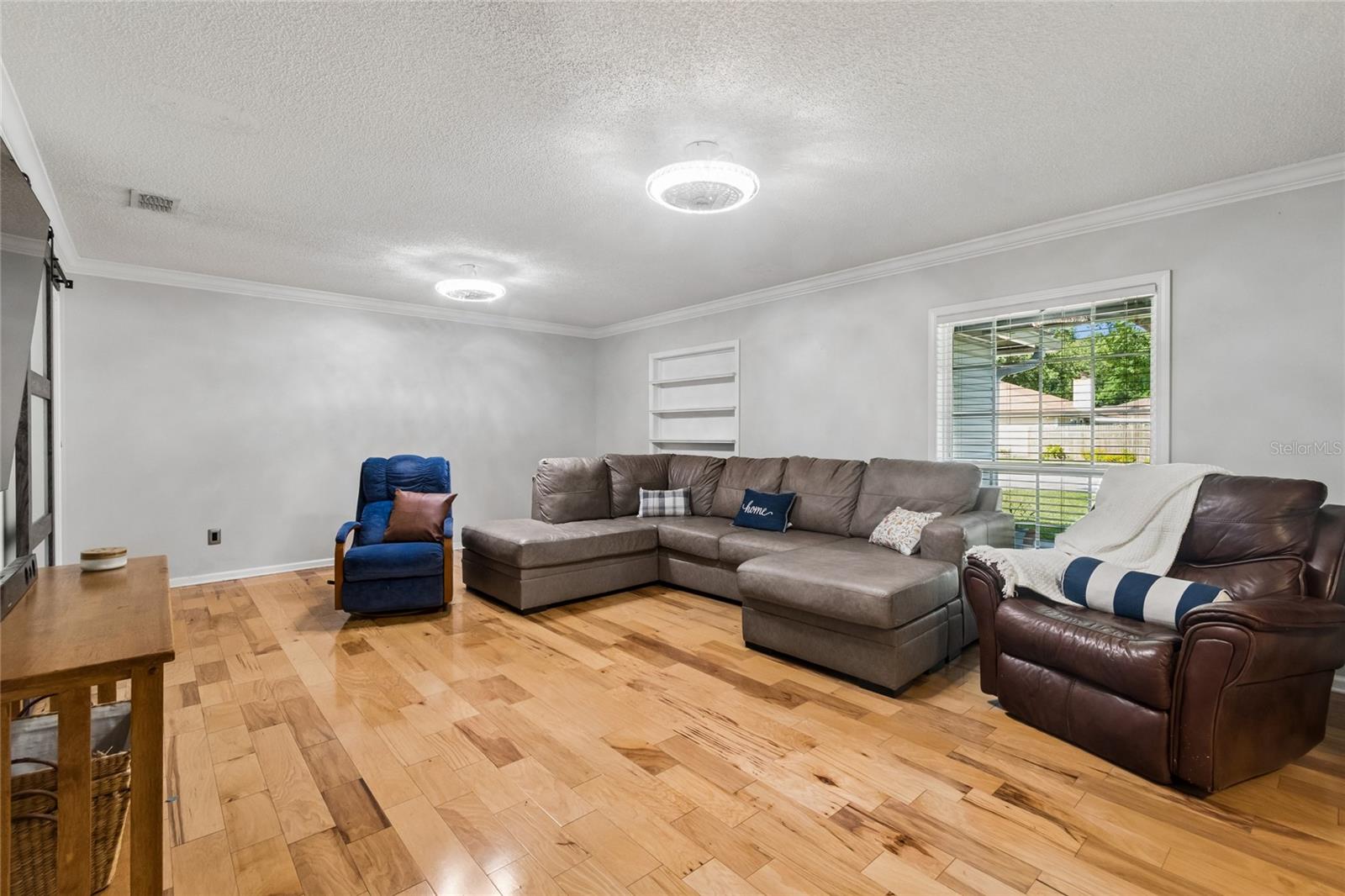 HOOD LANDING LAKES - Residential