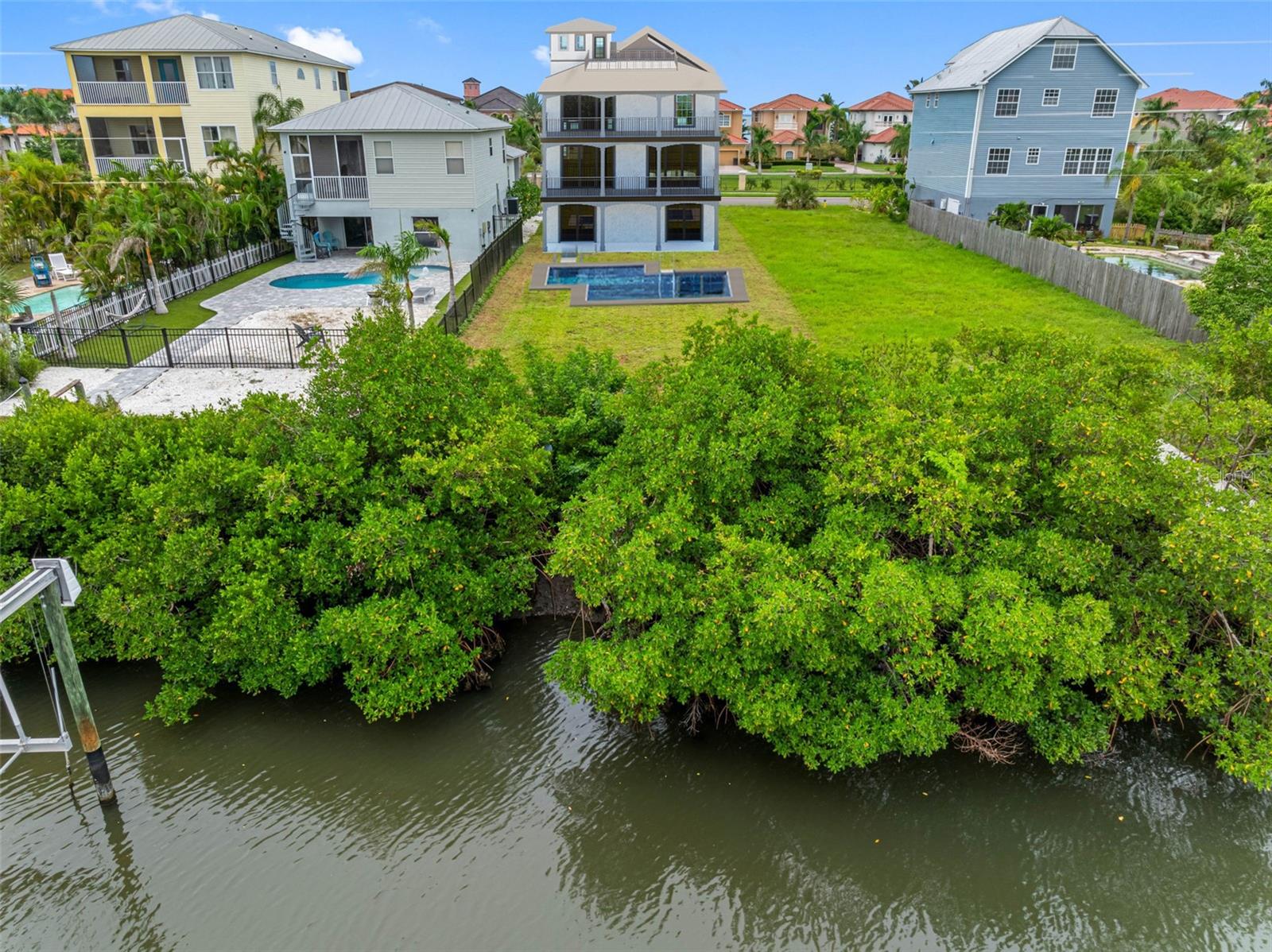 APOLLO KEY VILLAGE - Land