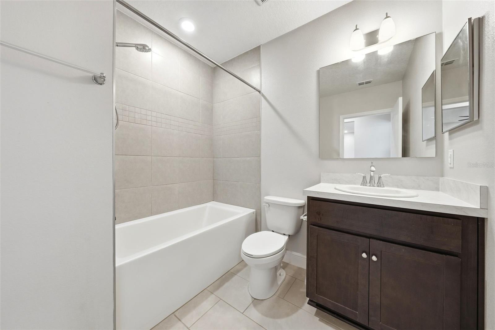 CARRIAGE HILL PH 2 101/47 LOT 73 - Residential