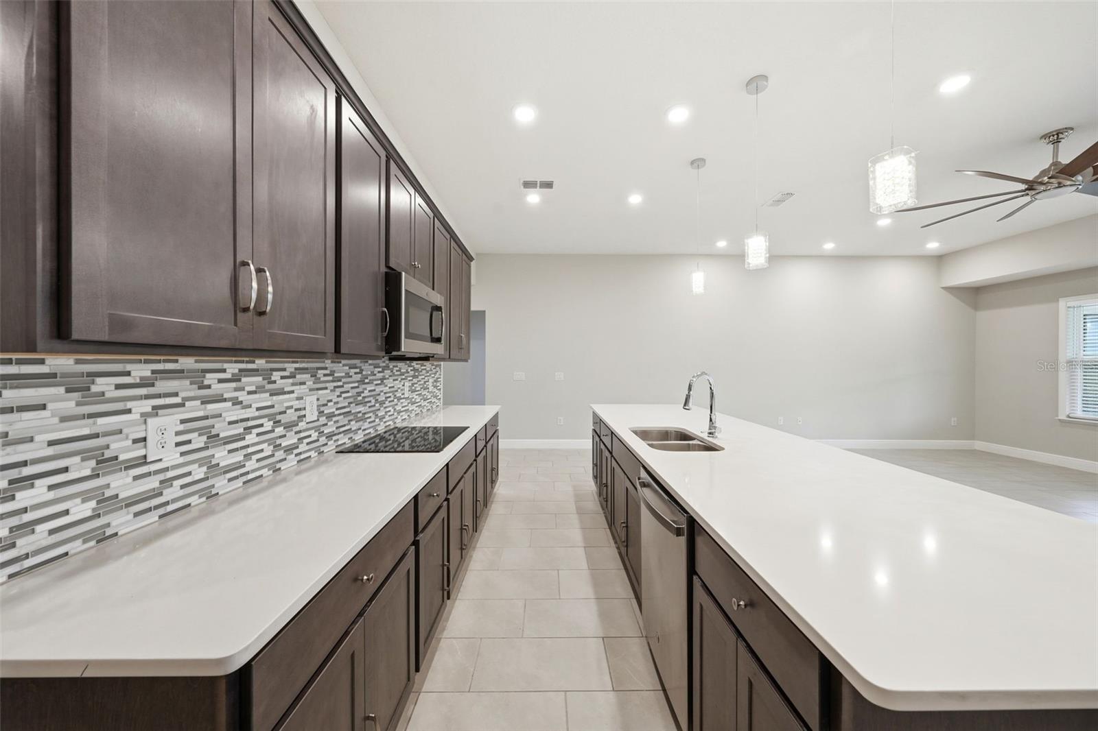 CARRIAGE HILL PH 2 101/47 LOT 73 - Residential