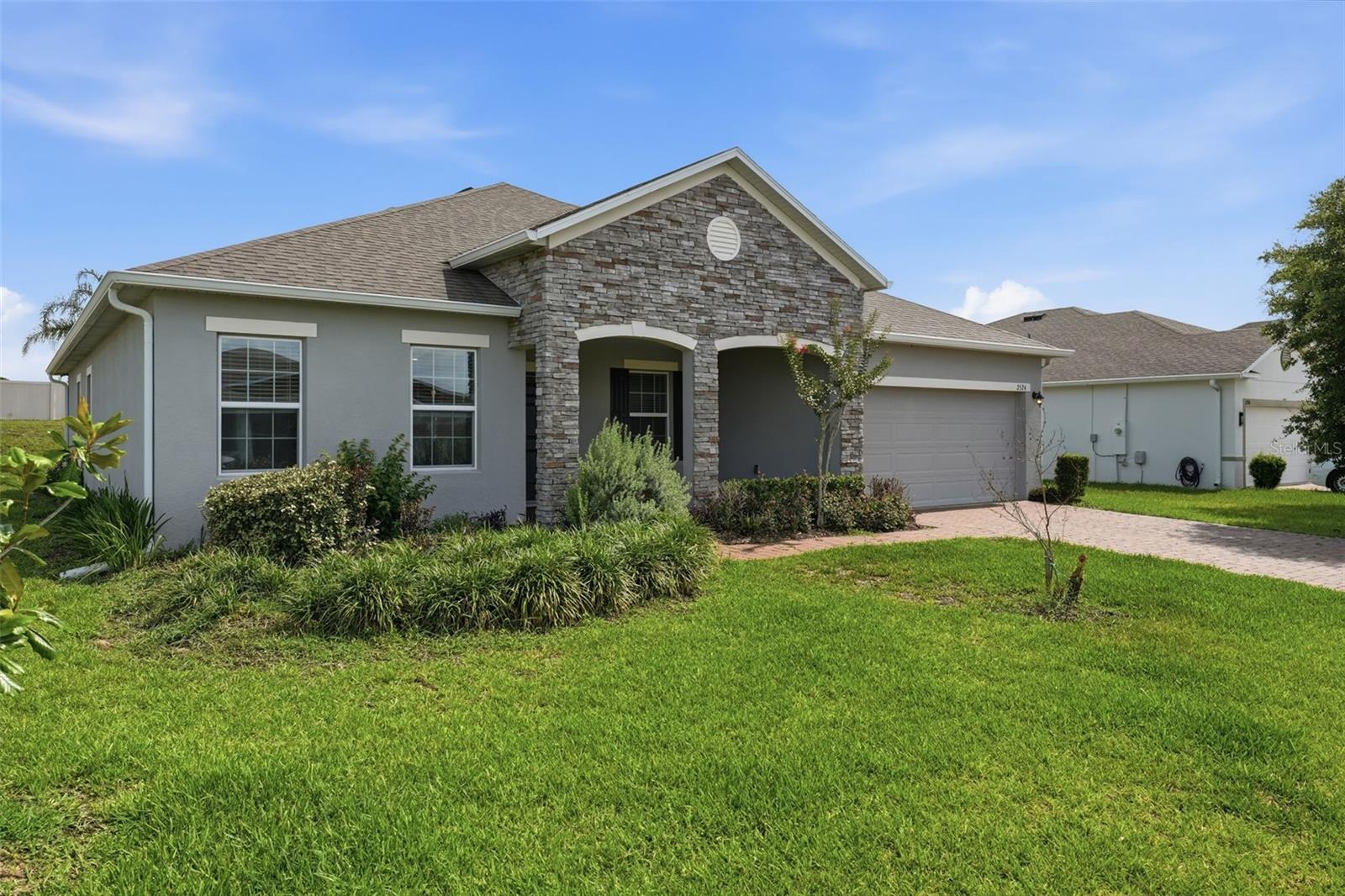 CARRIAGE HILL PH 2 101/47 LOT 73 - Residential