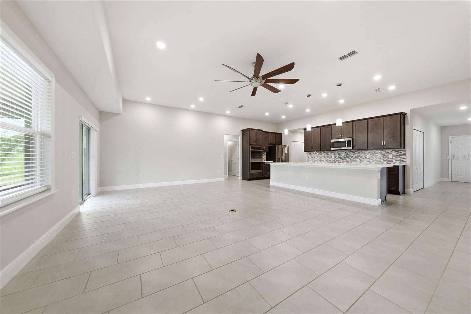 CARRIAGE HILL PH 2 101/47 LOT 73 - Residential