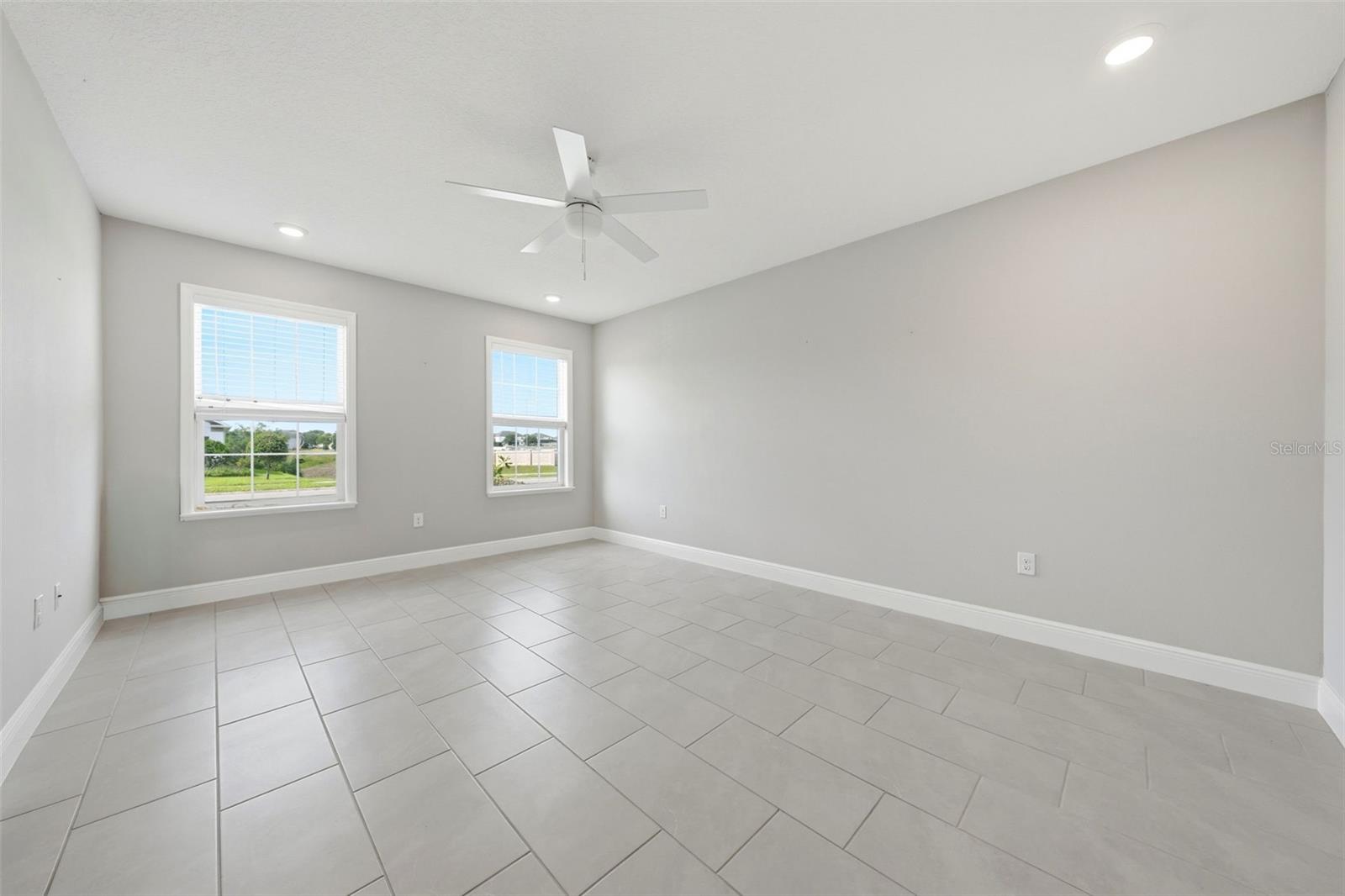 CARRIAGE HILL PH 2 101/47 LOT 73 - Residential