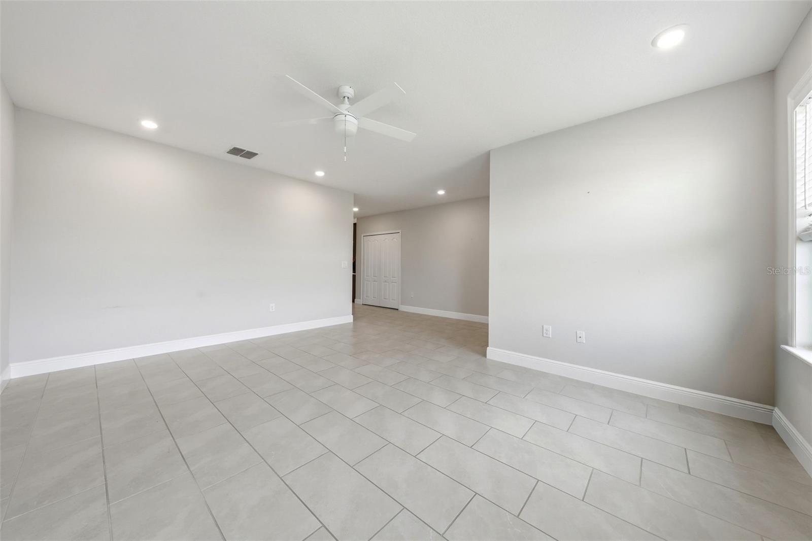 CARRIAGE HILL PH 2 101/47 LOT 73 - Residential