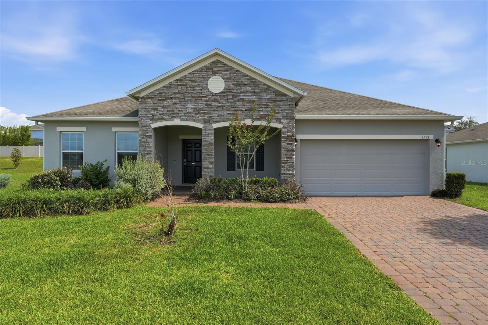CARRIAGE HILL PH 2 101/47 LOT 73 - Residential