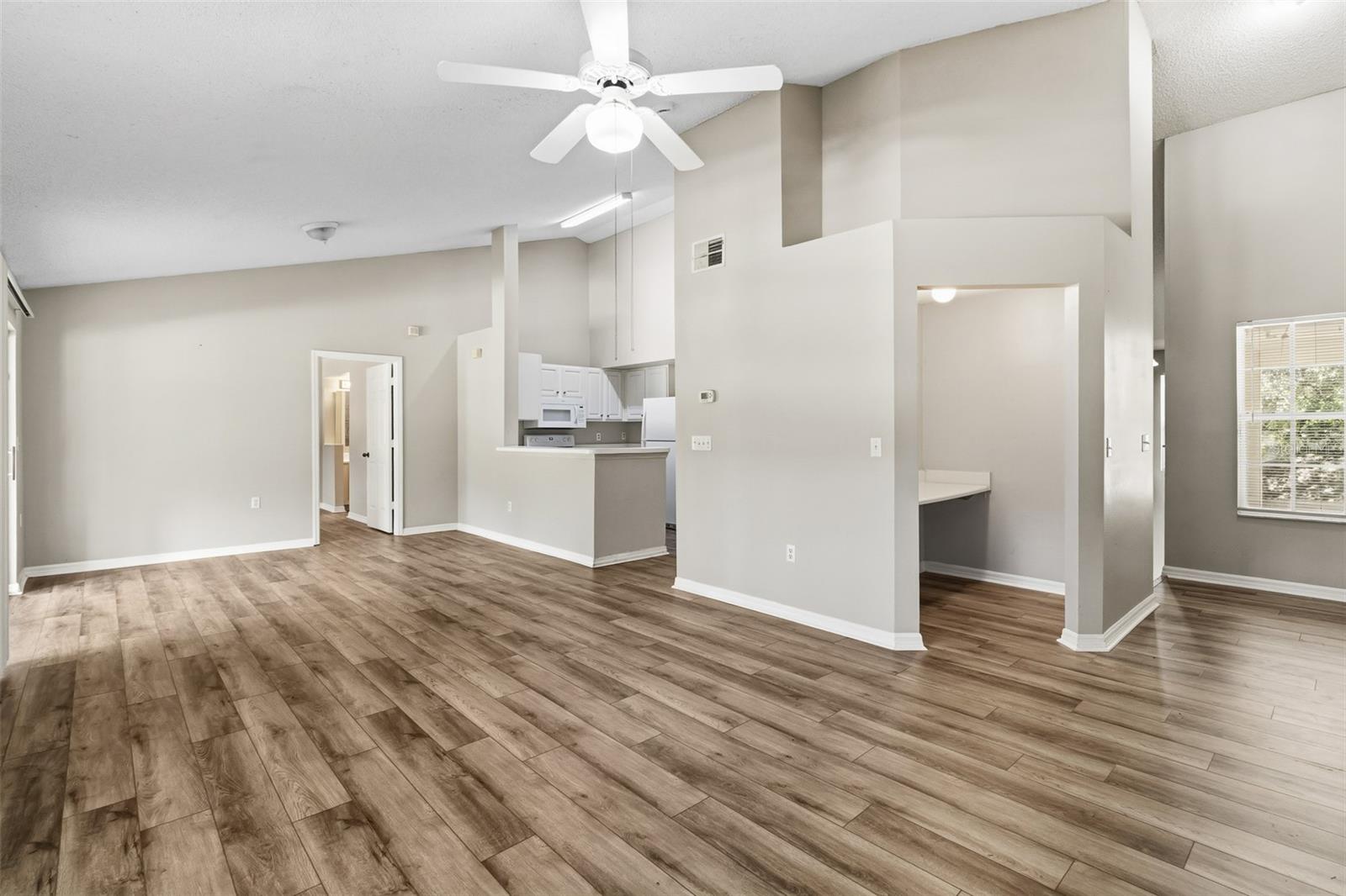 HP/THE LINKS - Residential Lease