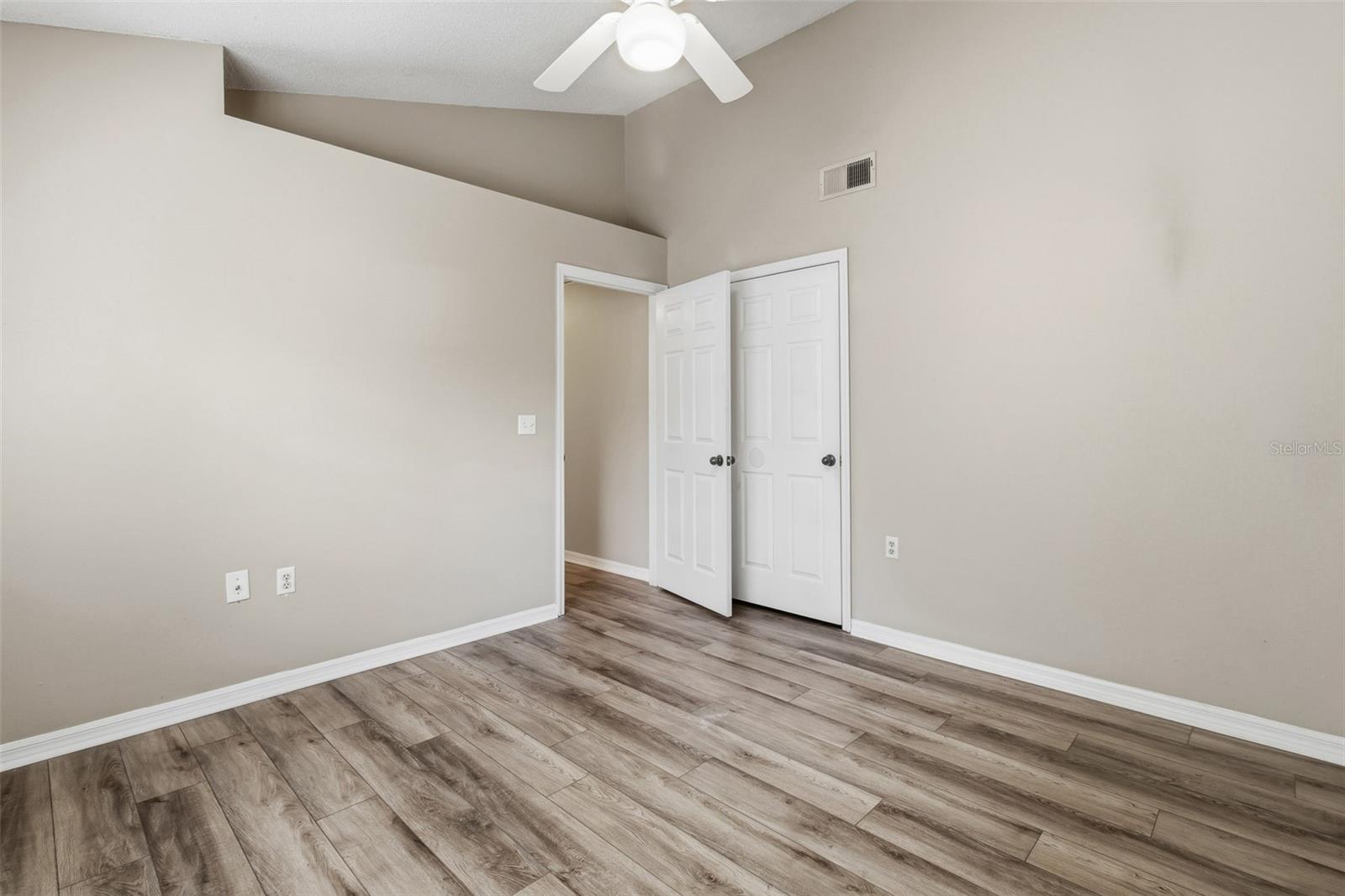 HP/THE LINKS - Residential Lease