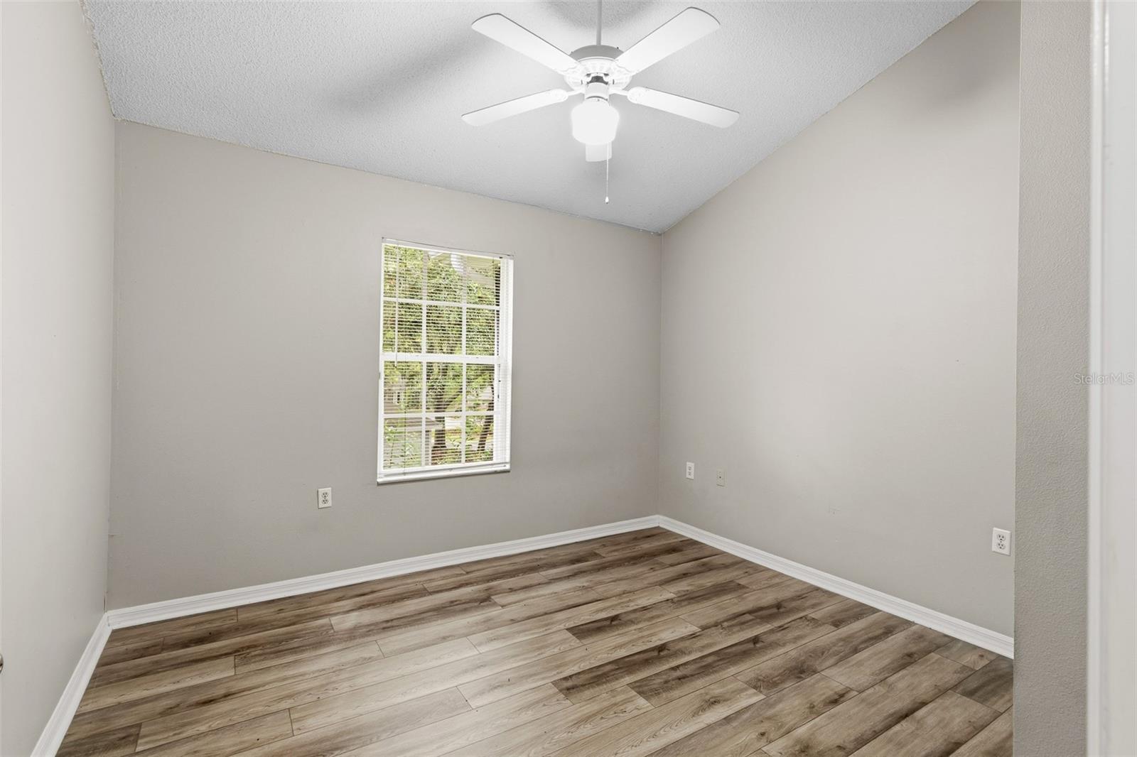 HP/THE LINKS - Residential Lease