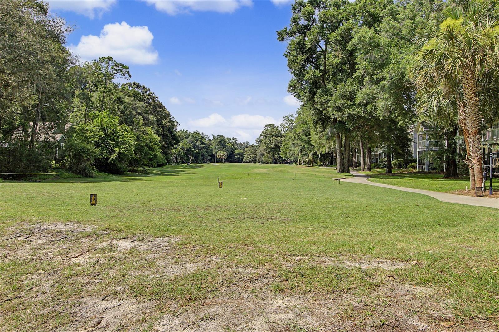 HP/THE LINKS - Residential Lease