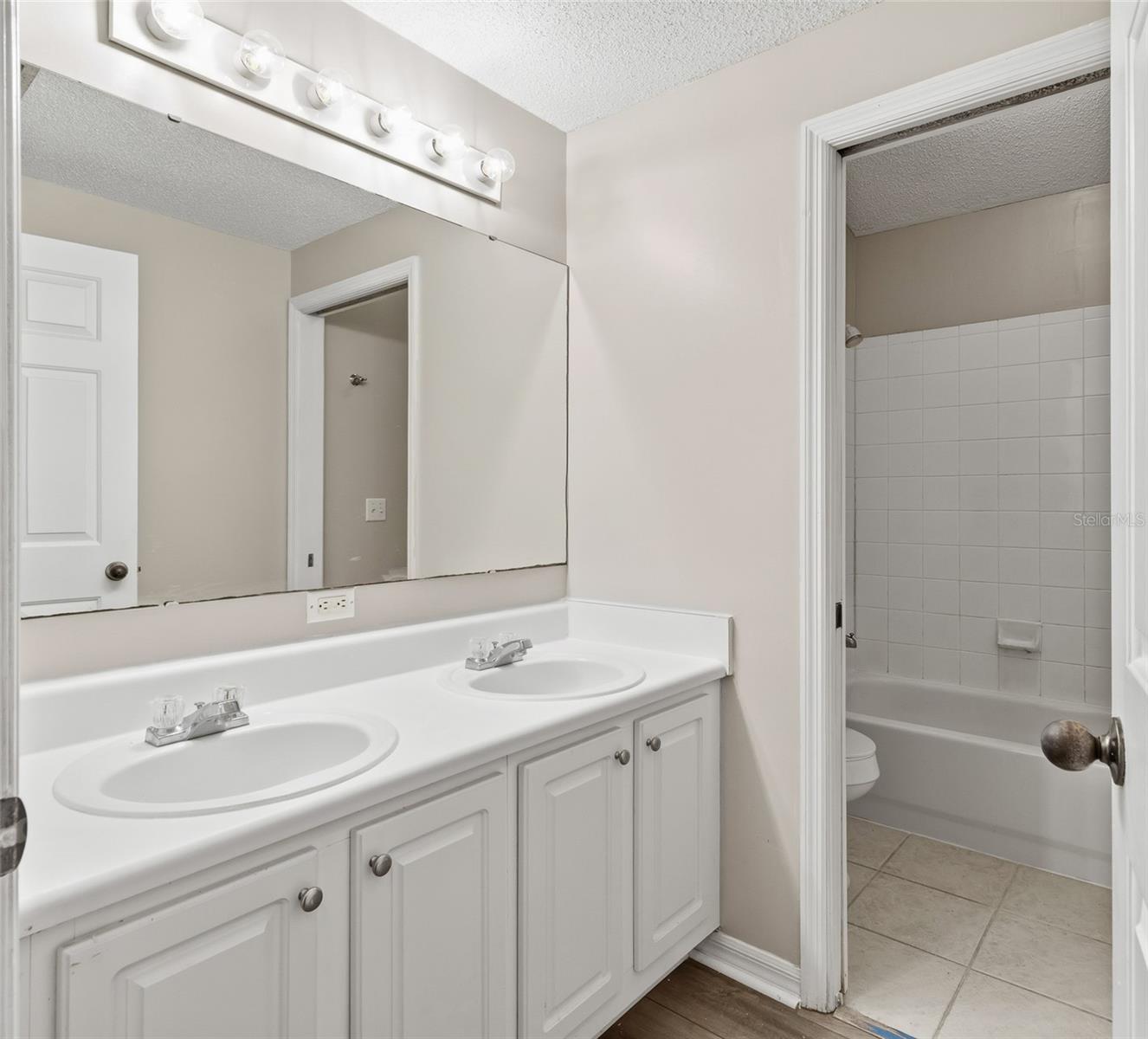 HP/THE LINKS - Residential Lease