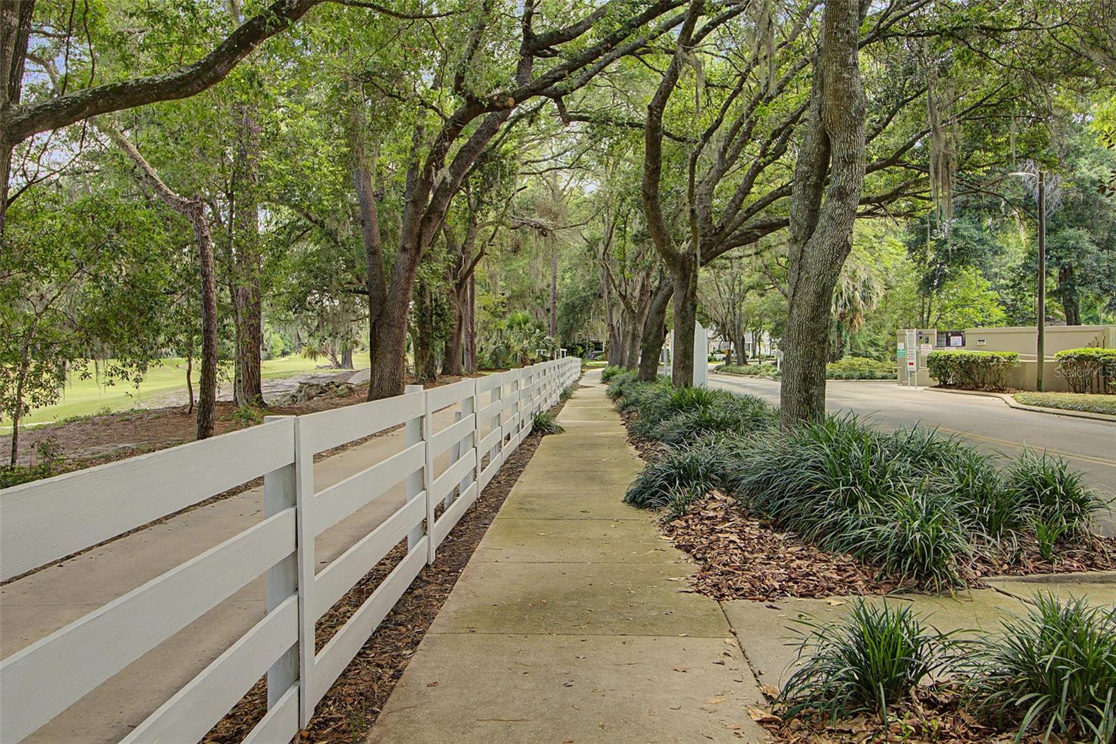 HP/THE LINKS - Residential Lease