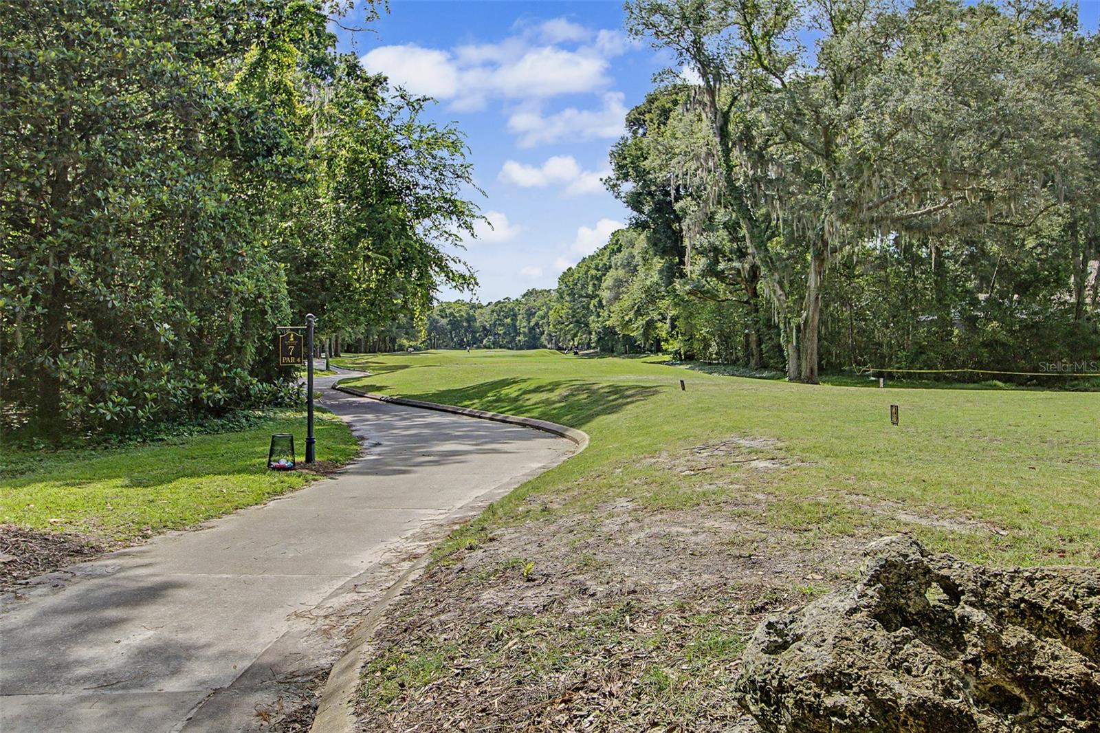 HP/THE LINKS - Residential Lease