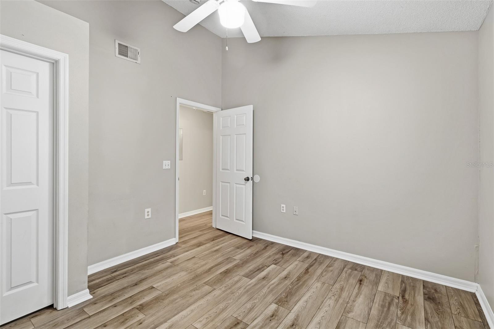 HP/THE LINKS - Residential Lease