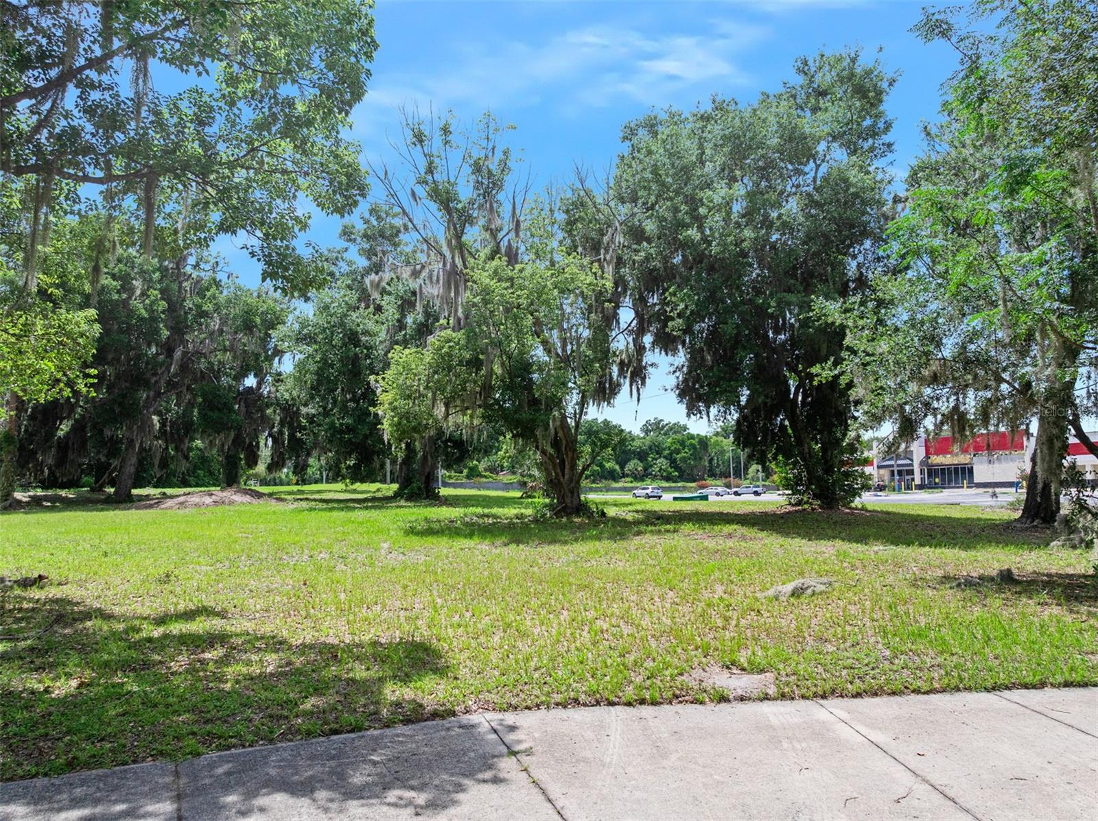 PLAZA DEL NORTE - Land