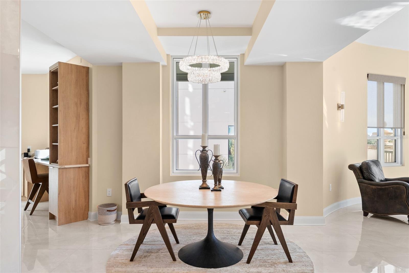 THE PLAZA HARBOUR ISLAND A CON - Residential