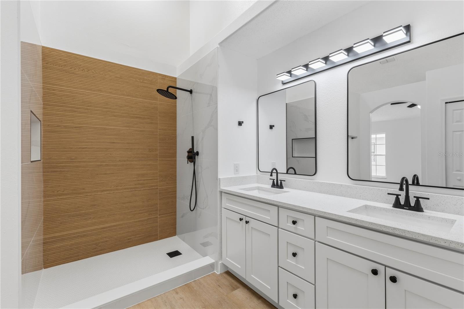 SHANNON LAKES PH 3 - Residential