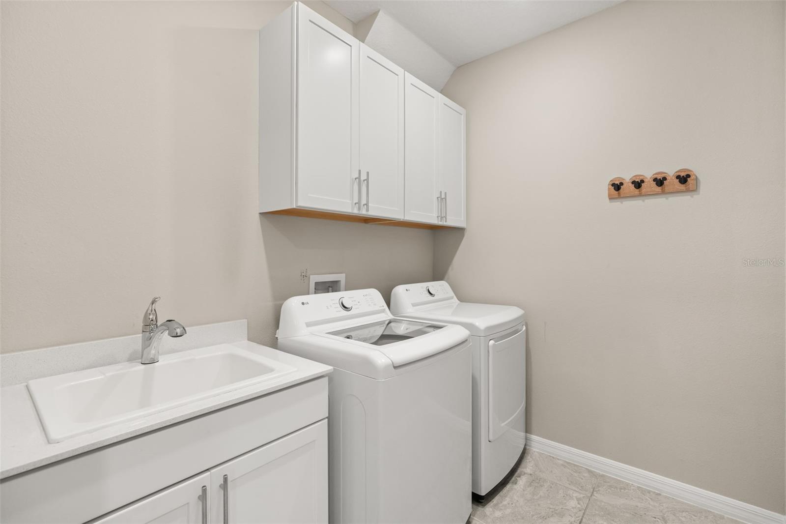ESTATES AT LAKEVIEW PRESERVE - Residential