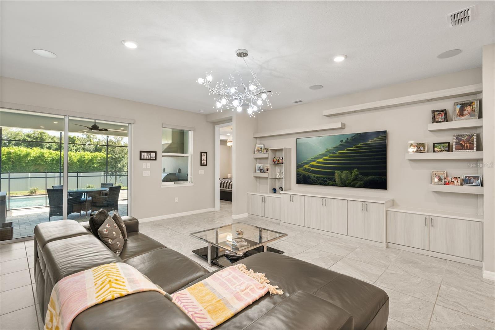 ESTATES AT LAKEVIEW PRESERVE - Residential