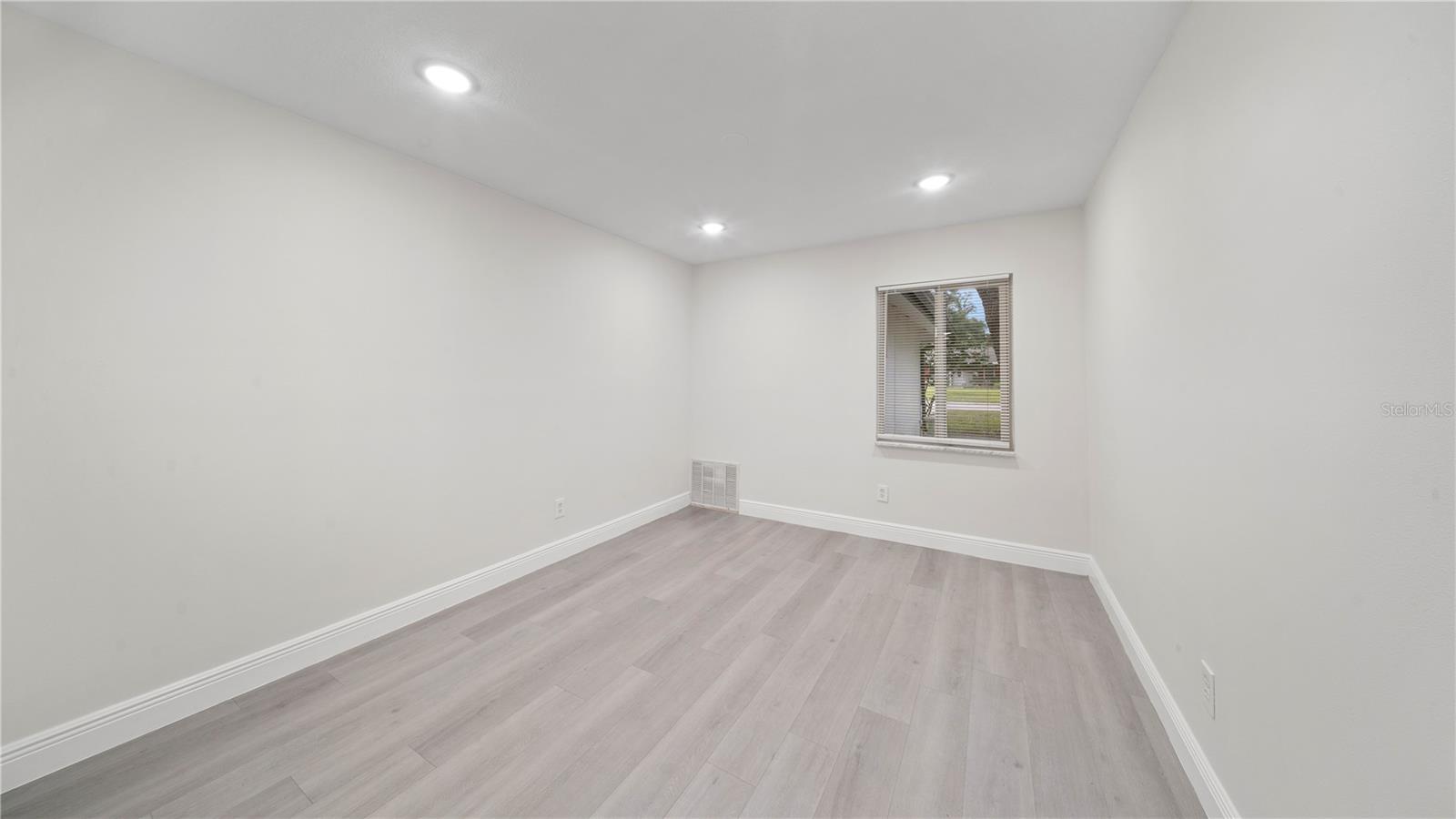 INDIAN HILLS UNIT 9 - Residential Lease