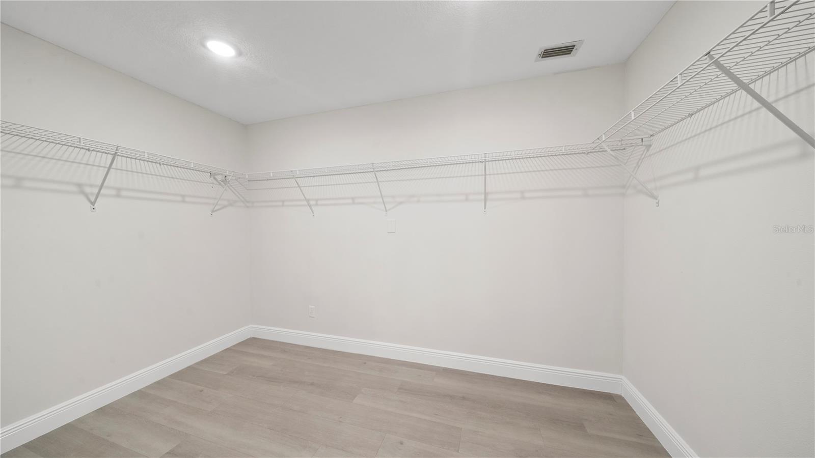 INDIAN HILLS UNIT 9 - Residential Lease