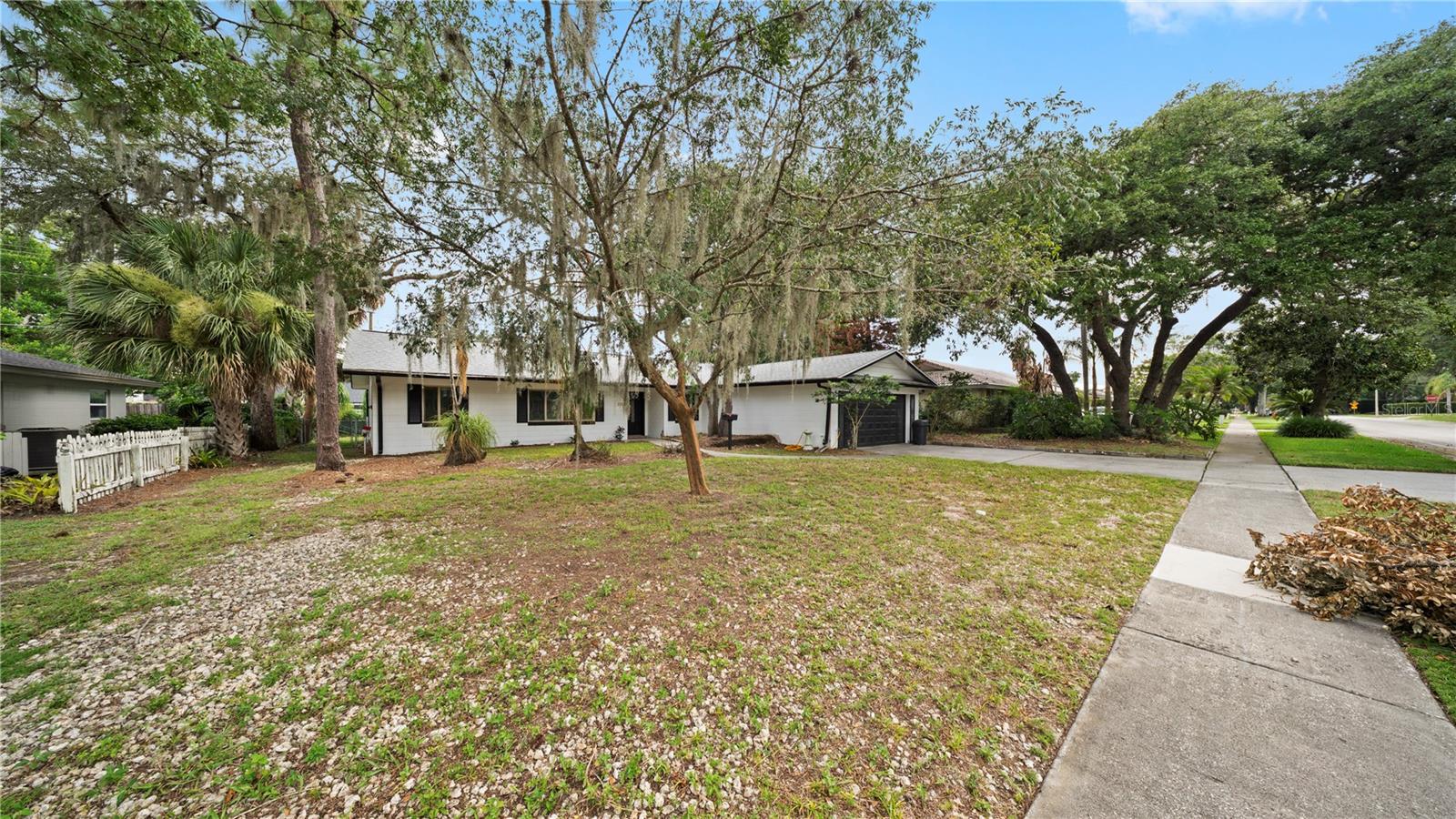 INDIAN HILLS UNIT 9 - Residential Lease