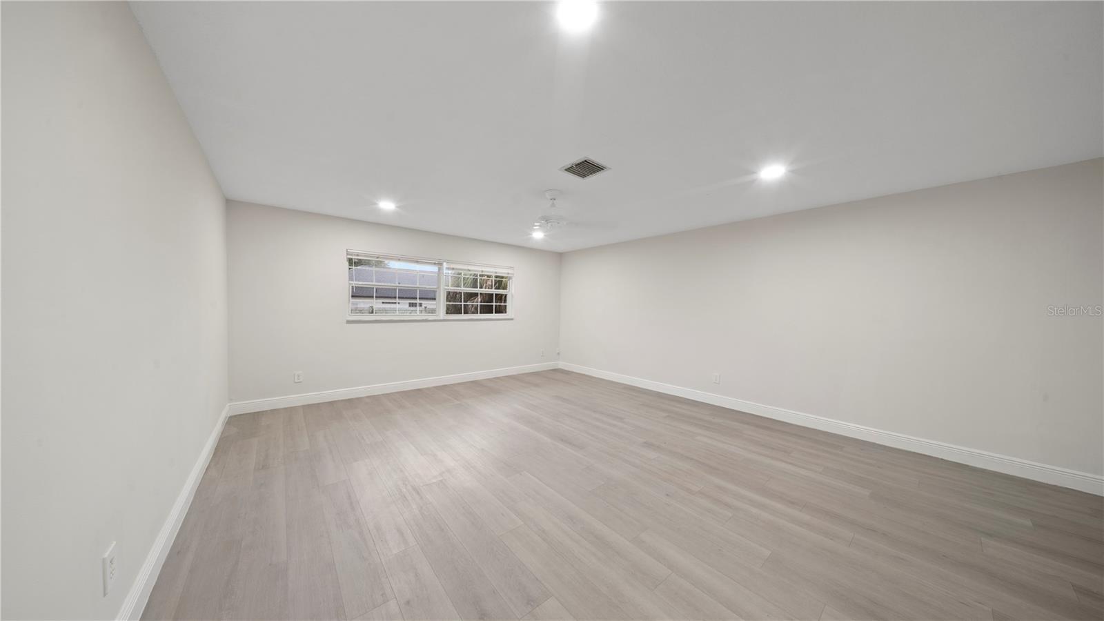 INDIAN HILLS UNIT 9 - Residential Lease