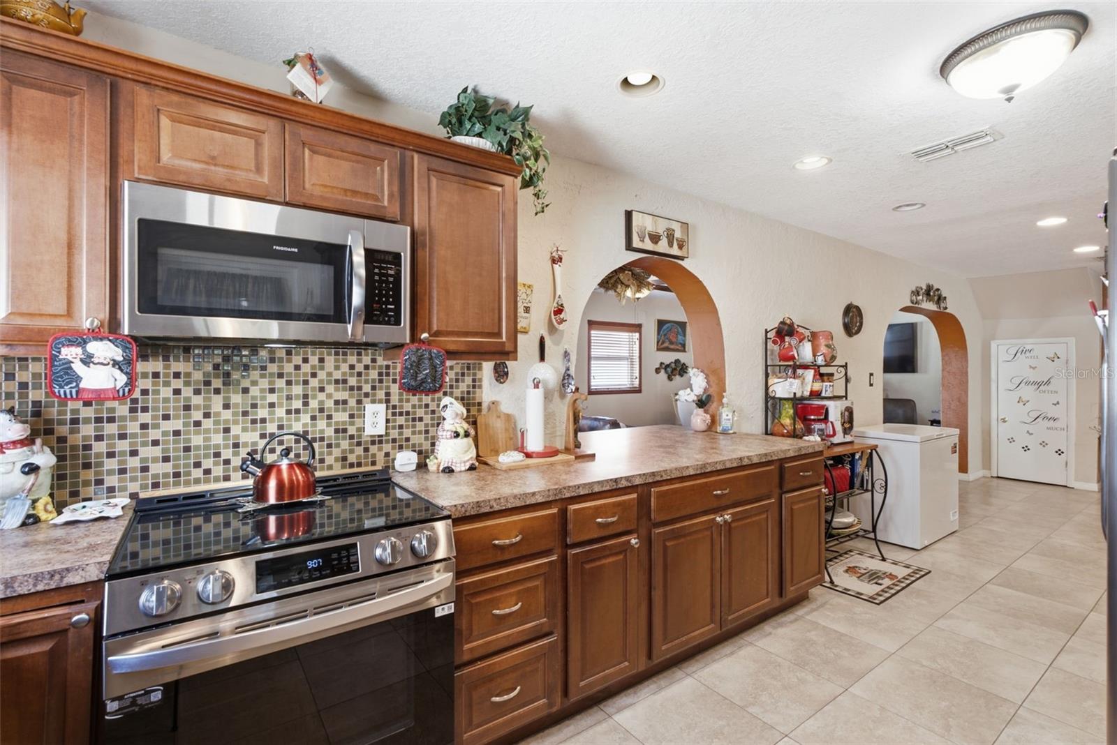 BARRYS HILLSIDE HOMES - Residential