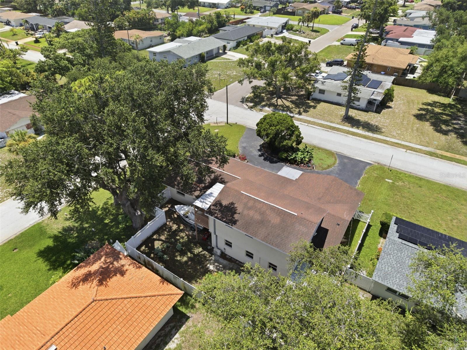 BARRYS HILLSIDE HOMES - Residential