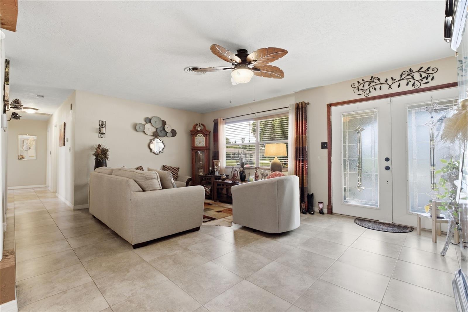 BARRYS HILLSIDE HOMES - Residential