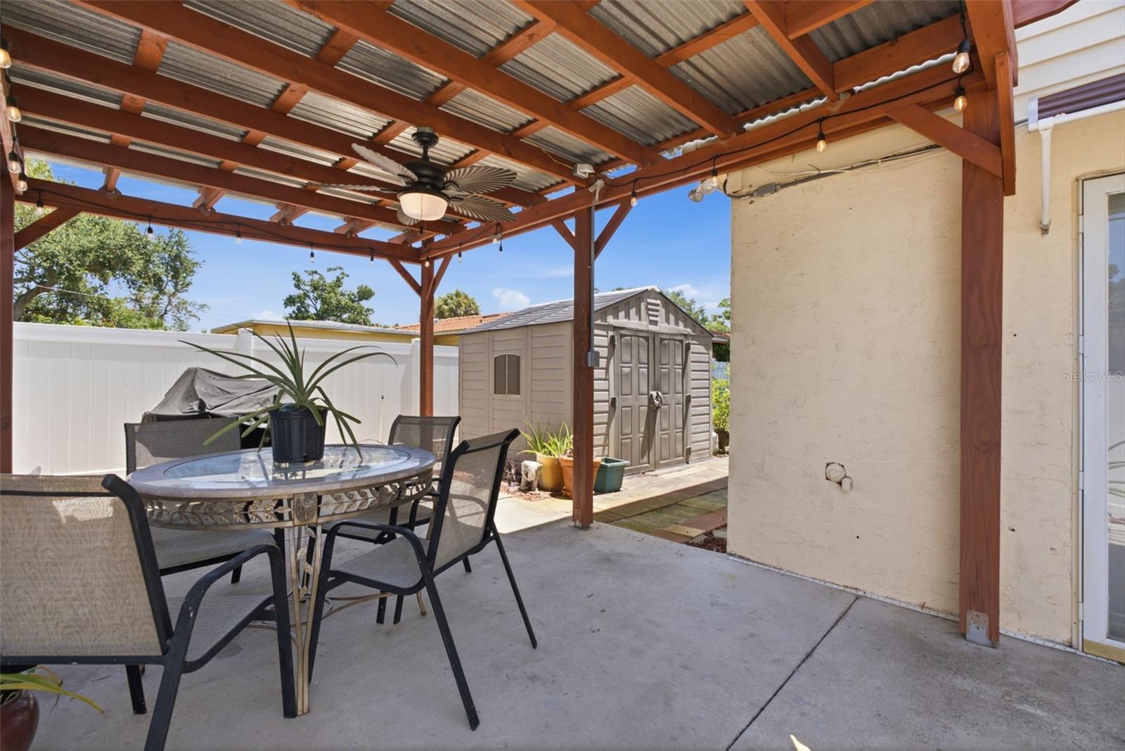 BARRYS HILLSIDE HOMES - Residential