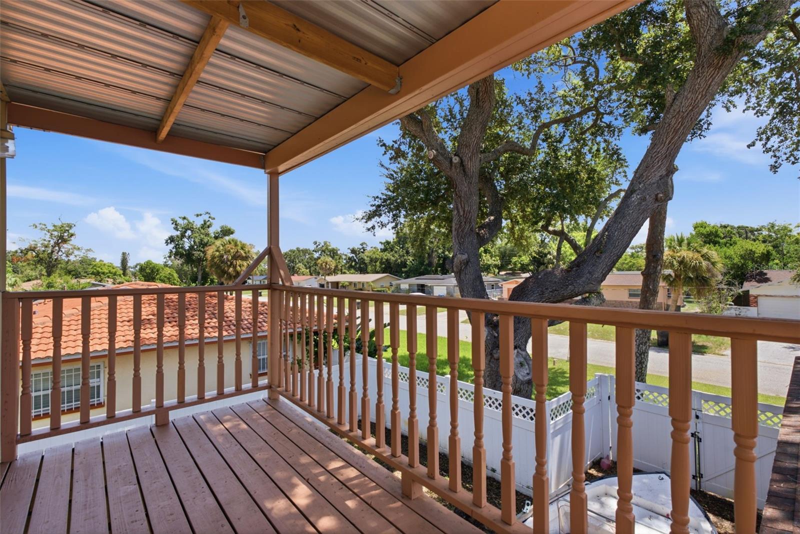 BARRYS HILLSIDE HOMES - Residential